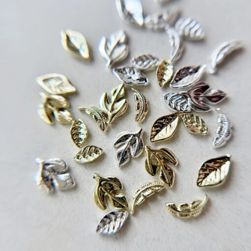 Bijoux de métaux | Feuilles par Marie Ève Mongeau