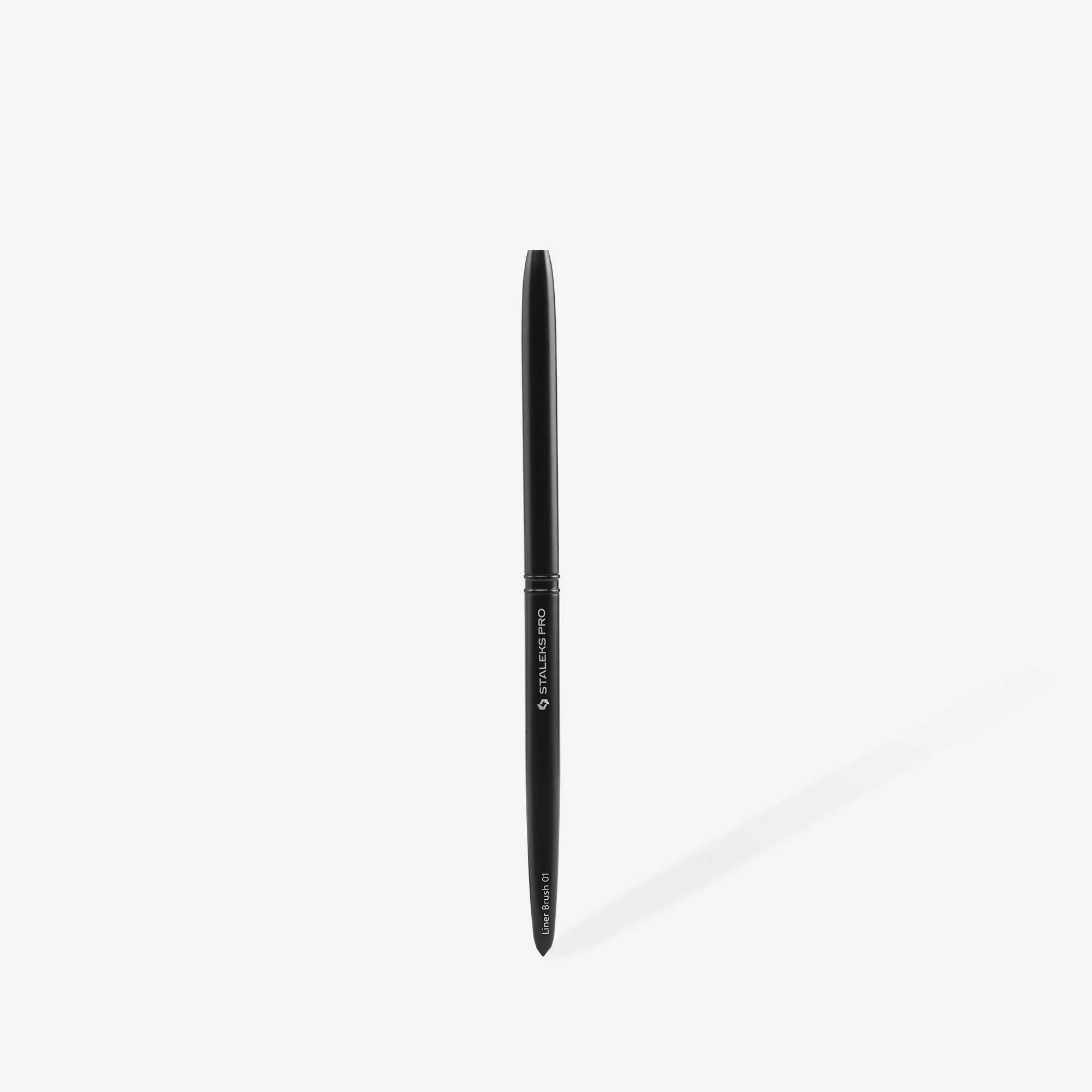 Staleks Pro - Pinceau Liner EXPERT Largeur 1mm / Longueur 7mm – Image 3