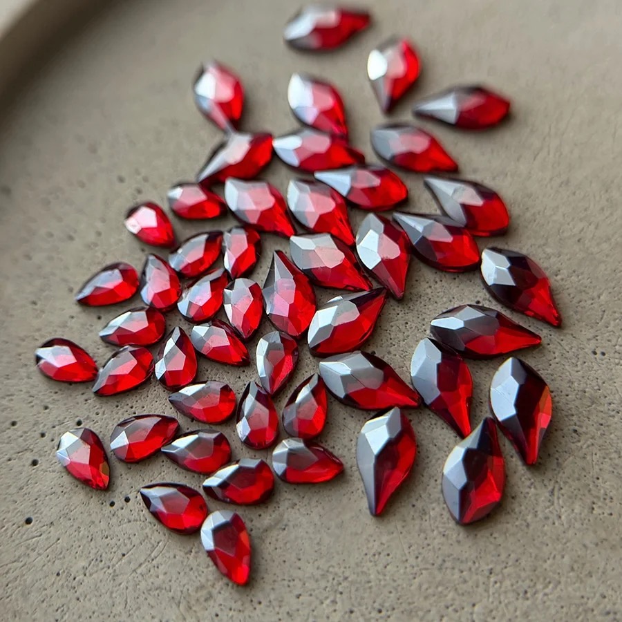 Diamants formes | Rubis Métallisé | Marie Ève Mongeau